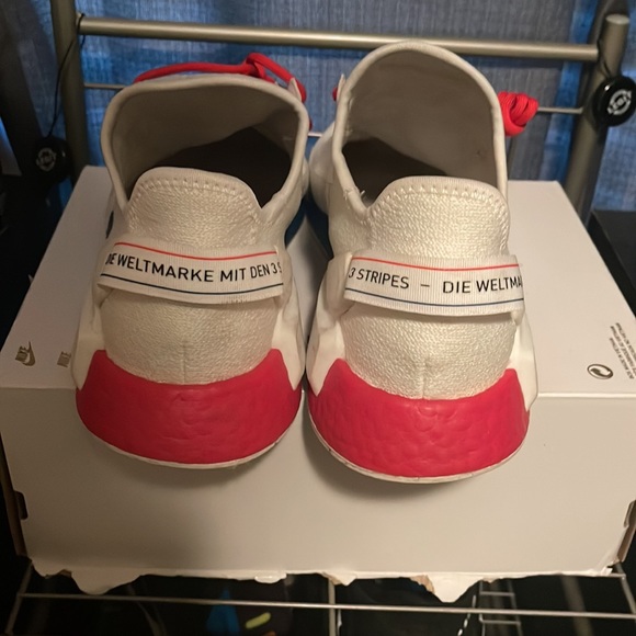 Nmd v2 - Picture 3 of 6